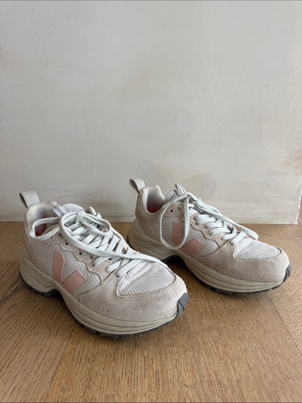 Veja Women’s Sneakers in Cream with Blush Pink Accents